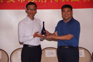江西省吉安市委常委李镇发